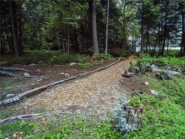 $799,900 | 37 Loon Drive, Newport, ME 04953