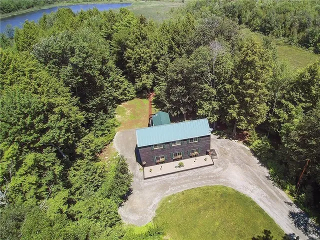 $799,900 | 37 Loon Drive, Newport, ME 04953