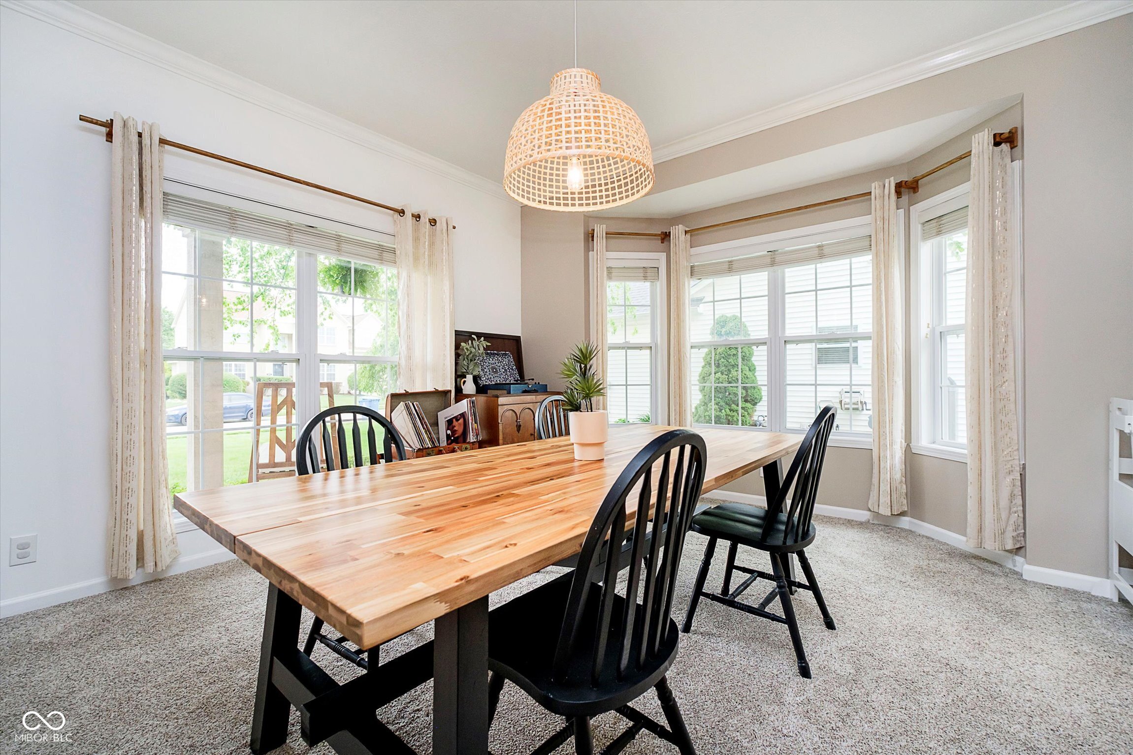 11141 Saybrook Court Fishers, IN 46037 - Photo 4 of 38