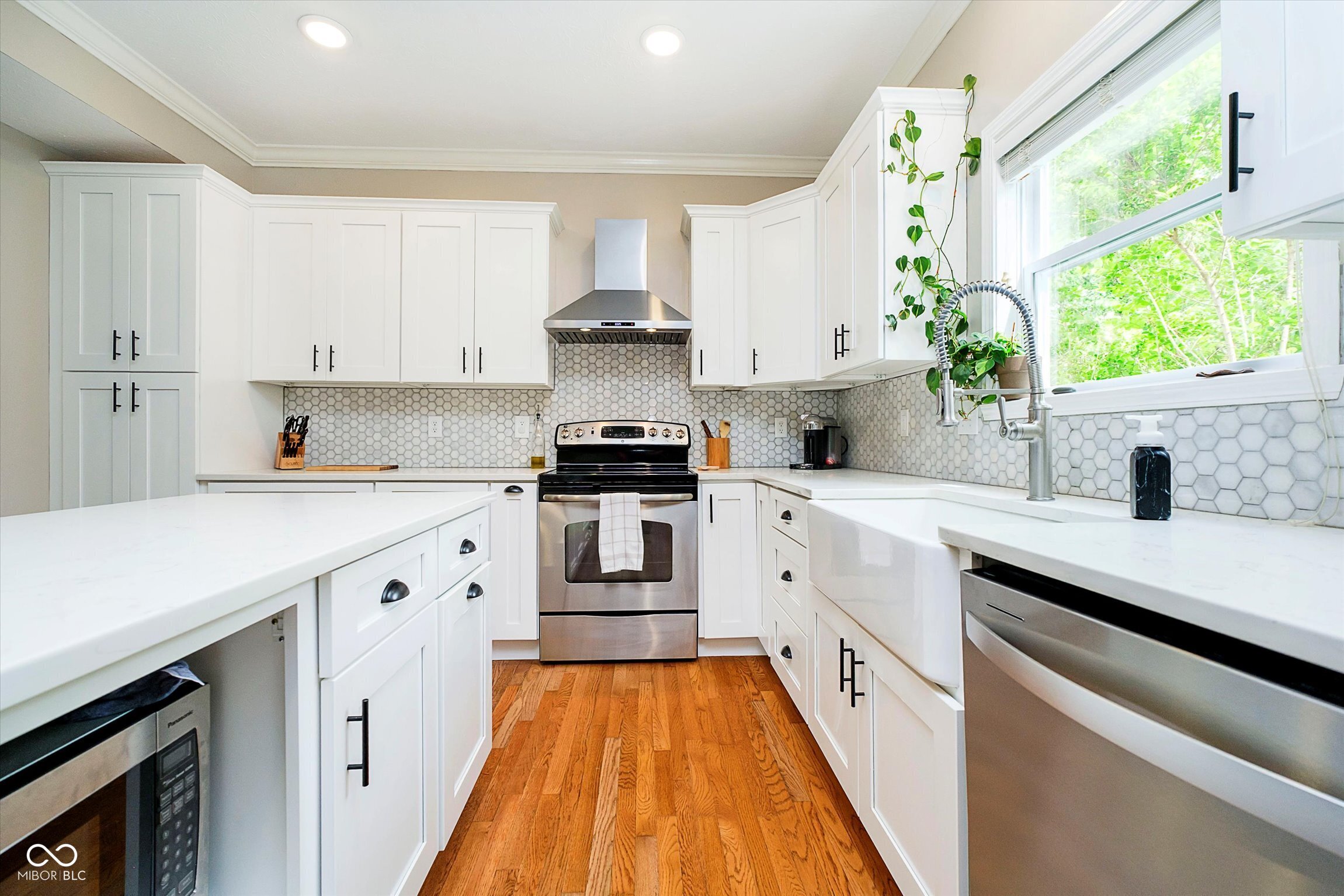 11141 Saybrook Court Fishers, IN 46037 - Photo 8 of 38