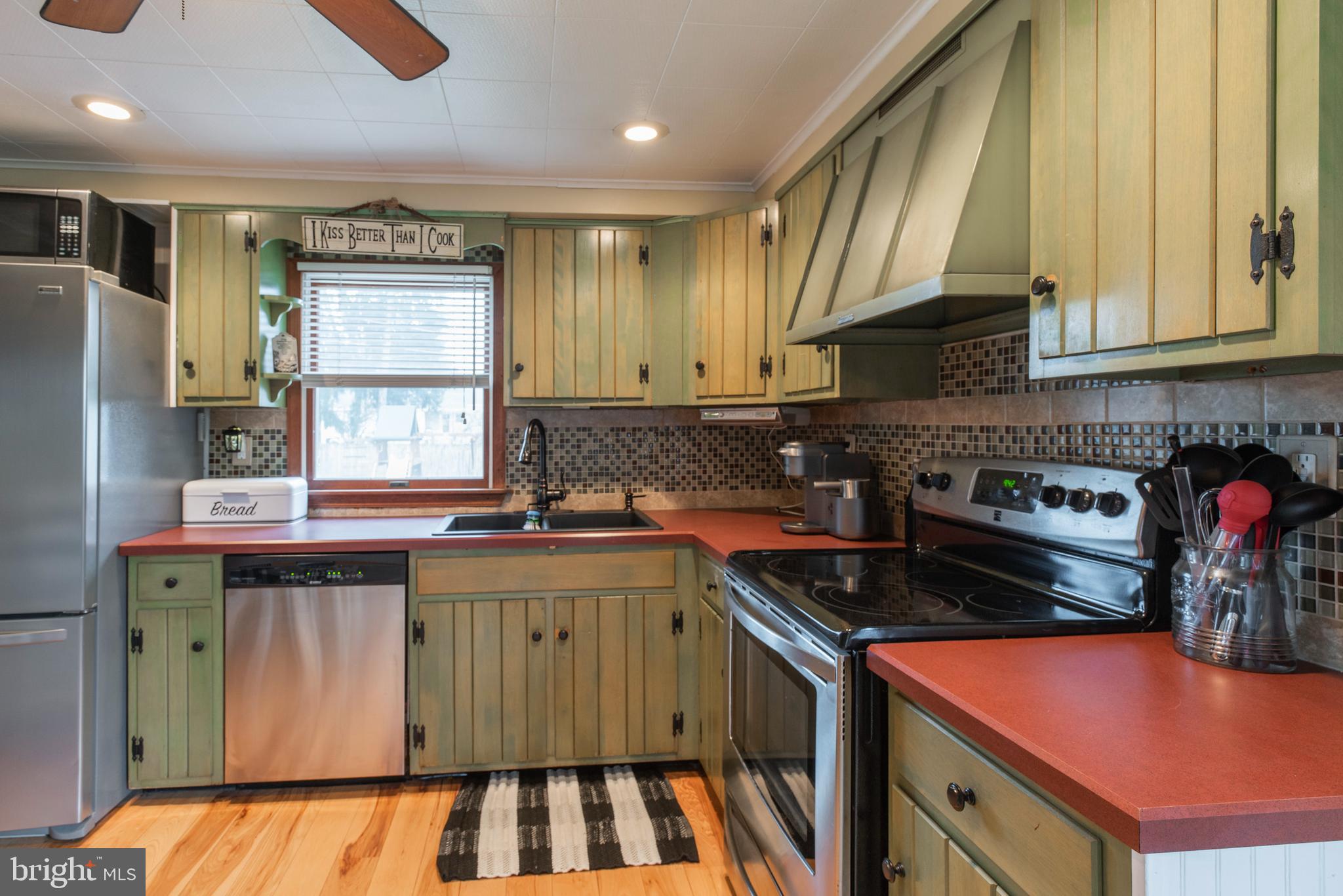 1239 Clyde Road Warminster, PA 18974 - Photo 9 of 32