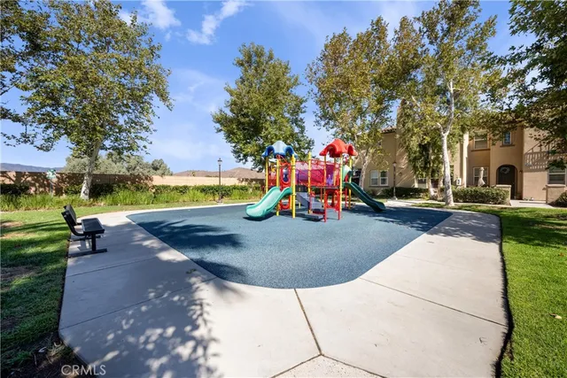 $389,000 | 1800 East Lakeshore Drive, Unit 510, Lake Elsinore, CA 92530