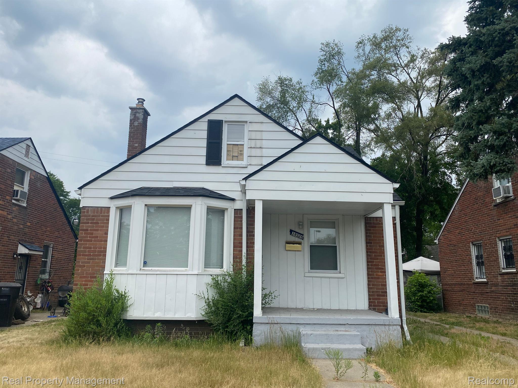 19325 Annchester Road Detroit, MI 48219 - Photo 1 of 19 Gallery Image 1