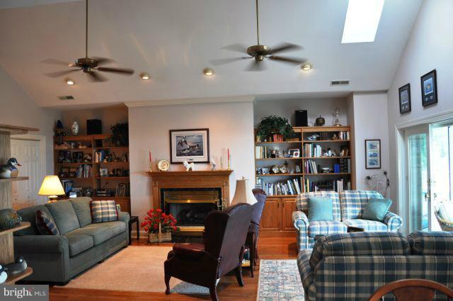 5123 Brooks Road Woolford, MD 21677 - Photo 9 of 30 Living Room