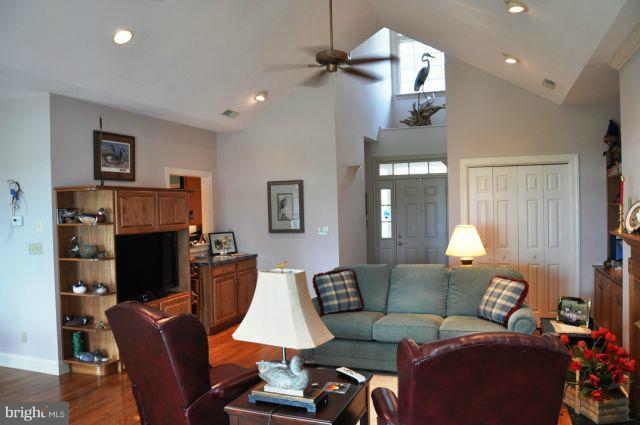 5123 Brooks Road Woolford, MD 21677 - Photo 10 of 30 Living Room