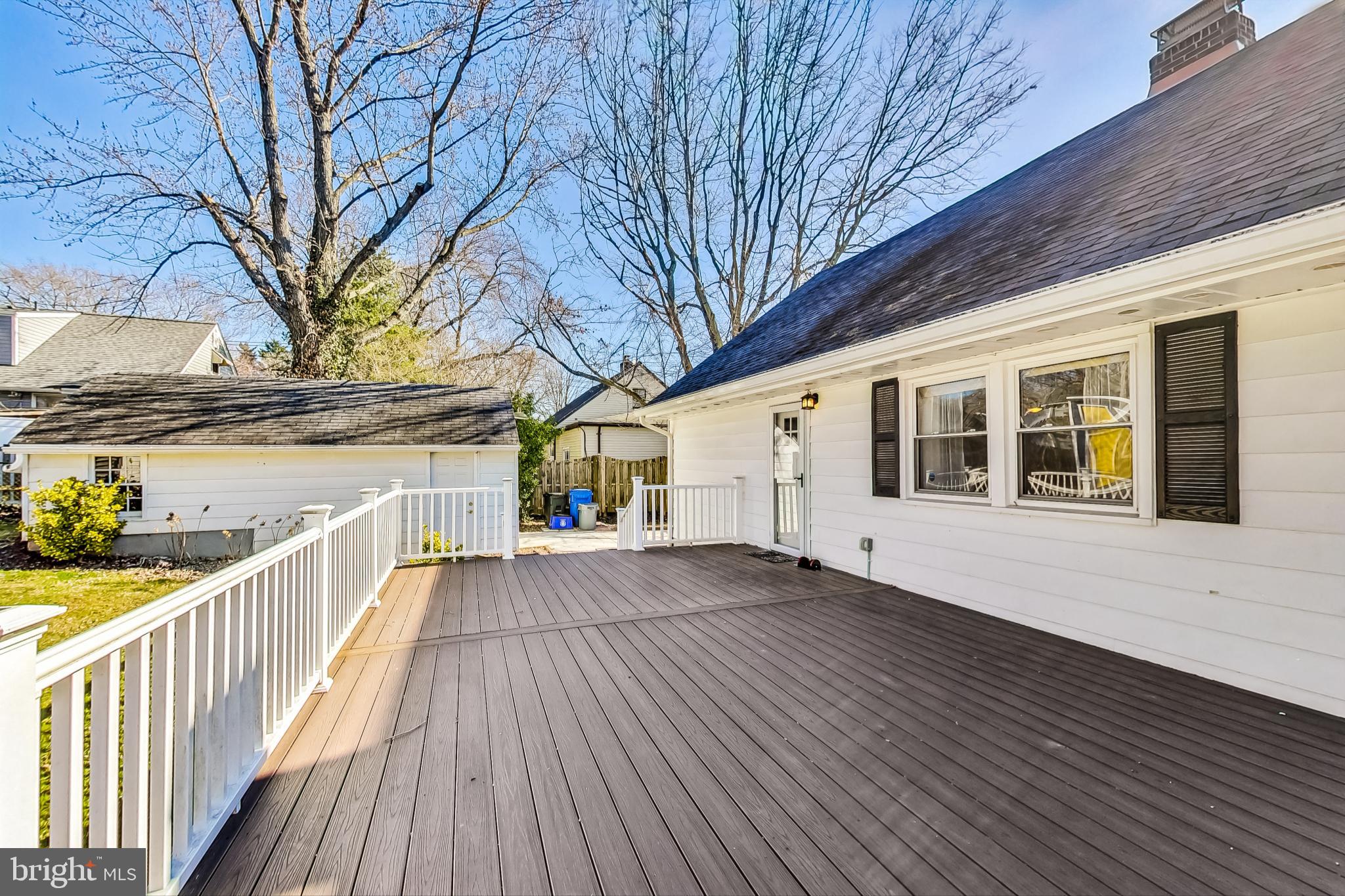903 Robin Road Silver Spring, MD 20901 - Photo 30 of 46 Enjoy the outdoors!