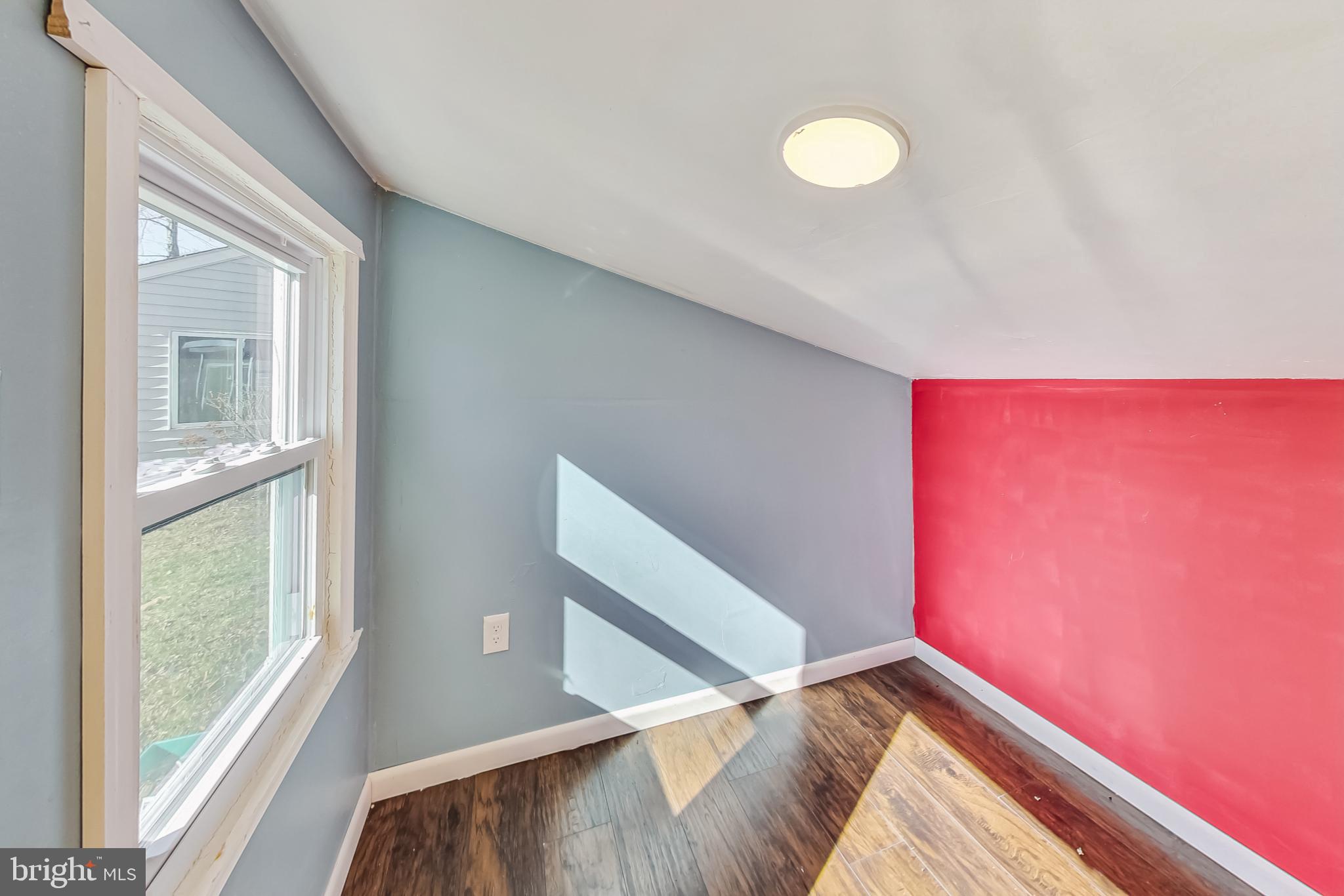 903 Robin Road Silver Spring, MD 20901 - Photo 37 of 46 Playhouse interior
