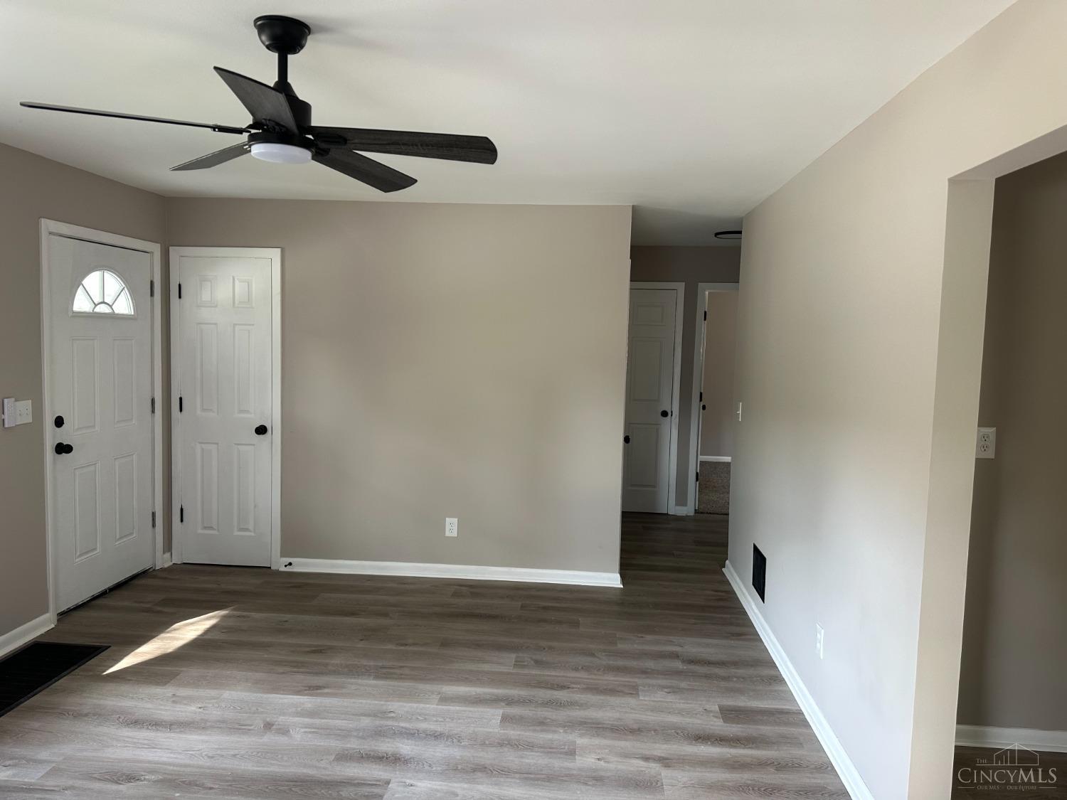 5382 Rapid Run Road Cincinnati, OH 45238 - Photo 7 of 18