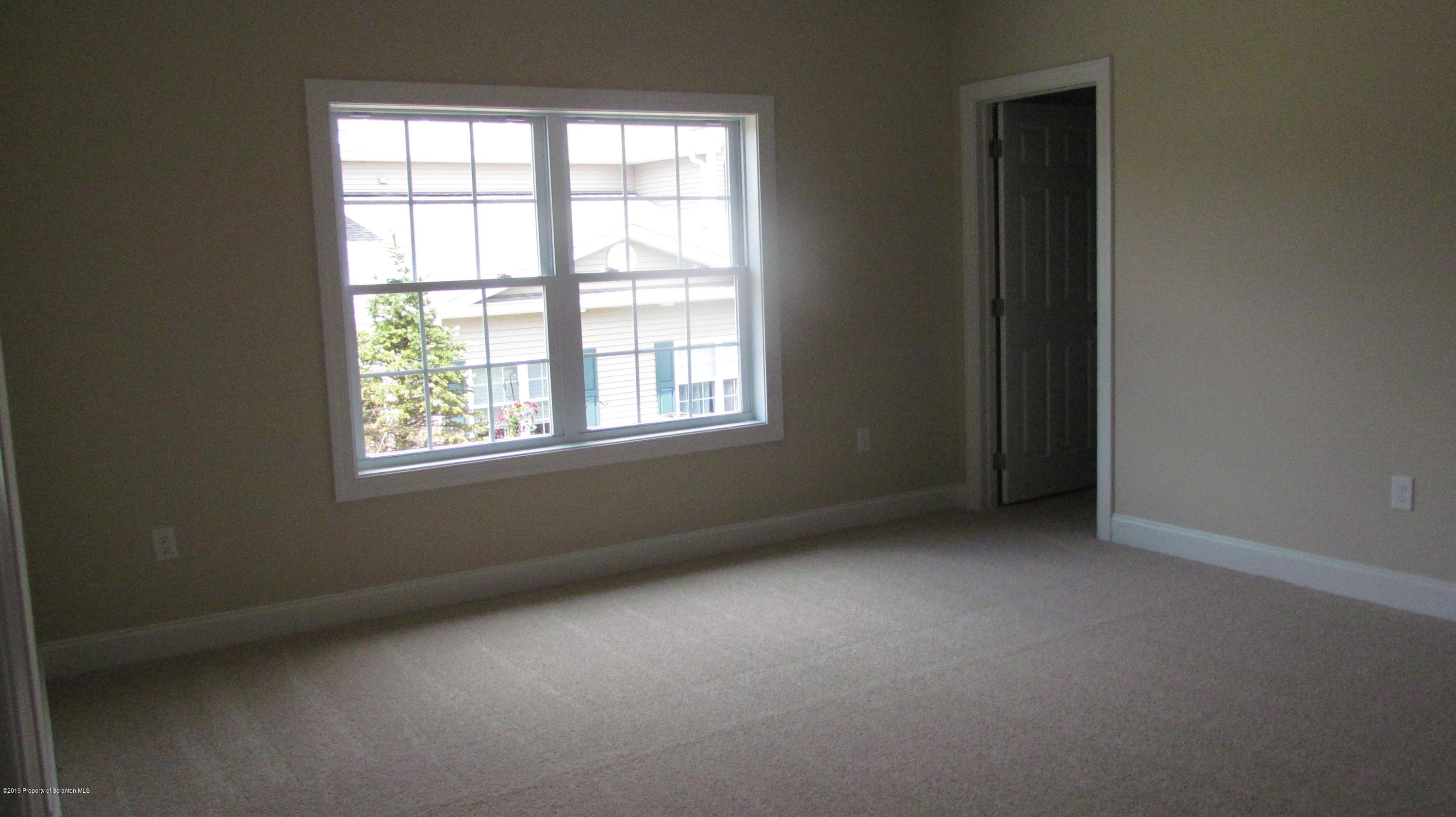 66 Wyndham Road Clarks Summit, PA 18411 - Photo 9 of 24 Gallery Image 9