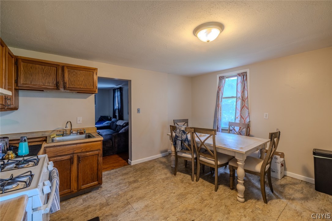 1406 Butternut Street Syracuse, NY 13208 - Photo 16 of 42