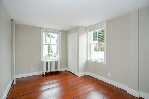 $3,500 | 43 Farewell Street, Unit DURGIN #1, Newport, RI 02840