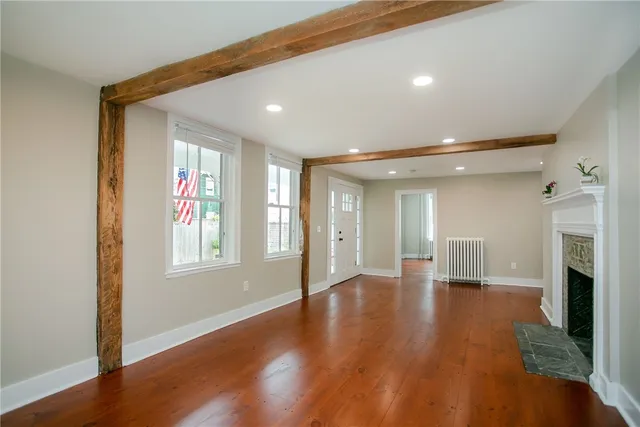 $3,500 | 43 Farewell Street, Unit DURGIN #1, Newport, RI 02840