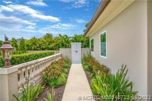 4865 Southeast Manatee Cove Road Stuart, FL 34997 - Photo 9 of 53