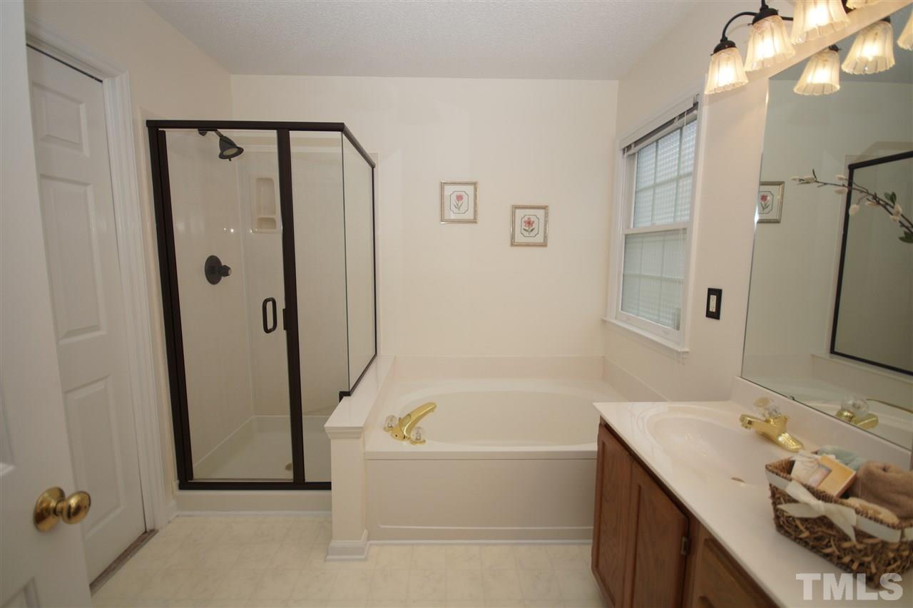 12321 Hartwick Court Raleigh, NC 27613 - Photo 14 of 25