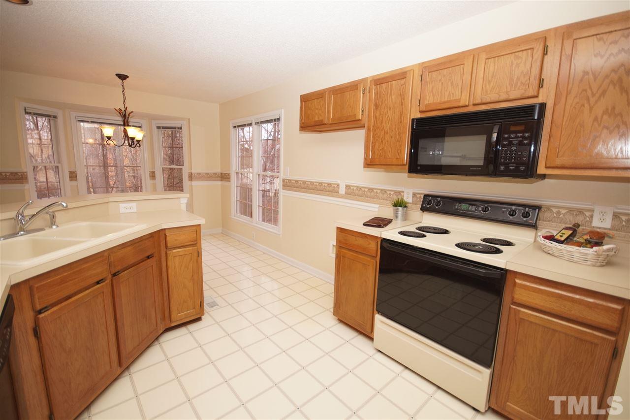 12321 Hartwick Court Raleigh, NC 27613 - Photo 5 of 25