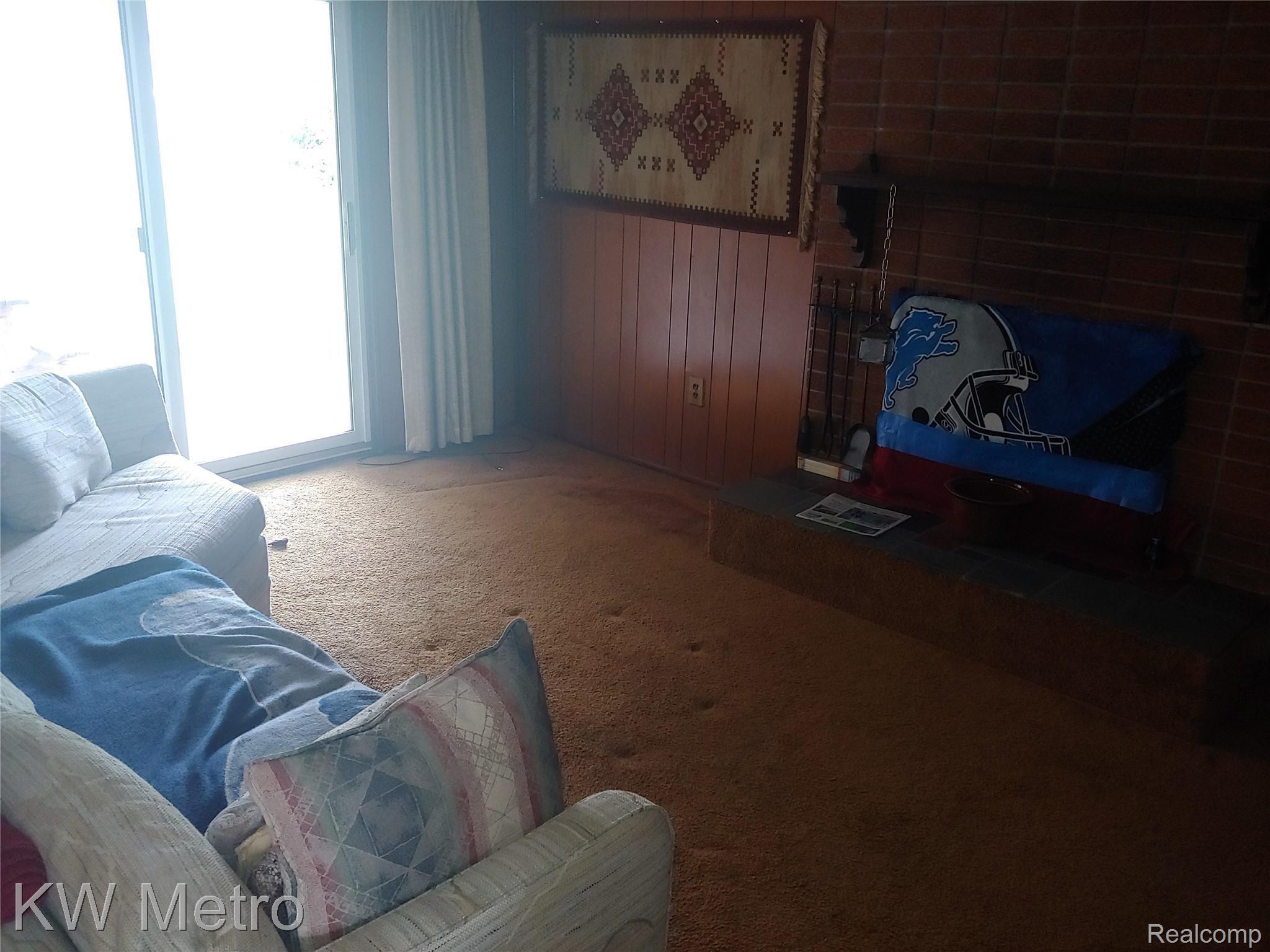 11175 Erdmann Road Sterling Heights, MI 48314 - Photo 7 of 14 20210909_120909_HDR.jpg
