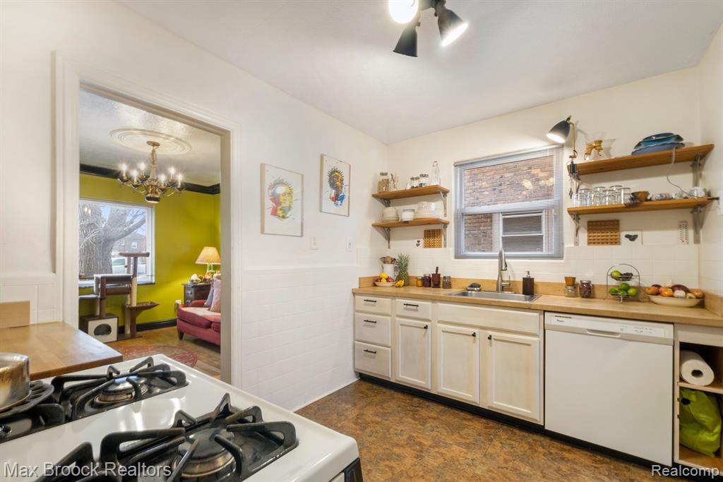 7626 West Seven Mile Road Detroit, MI 48221 - Photo 12 of 39 Gallery Image 12