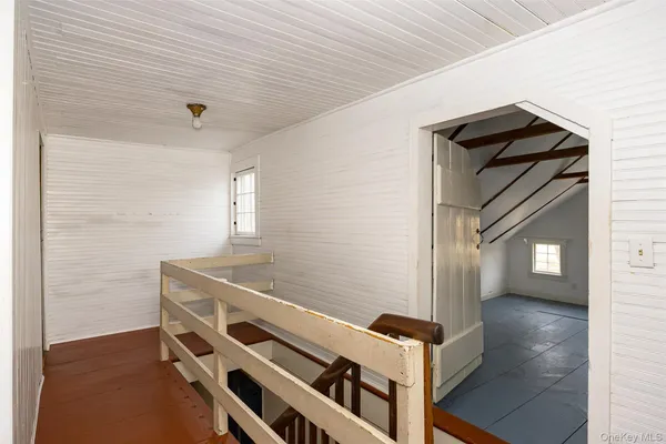 a view of an entryway with sitting area