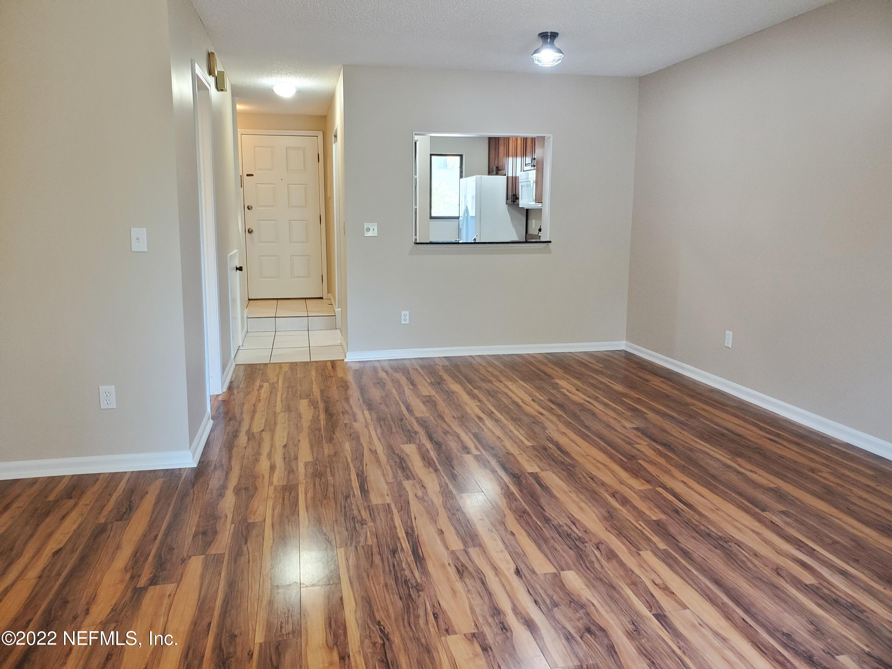 3801 Crown Point Road, Unit 1032 Jacksonville, FL 32257 - Photo 10 of 30 20220616_144242