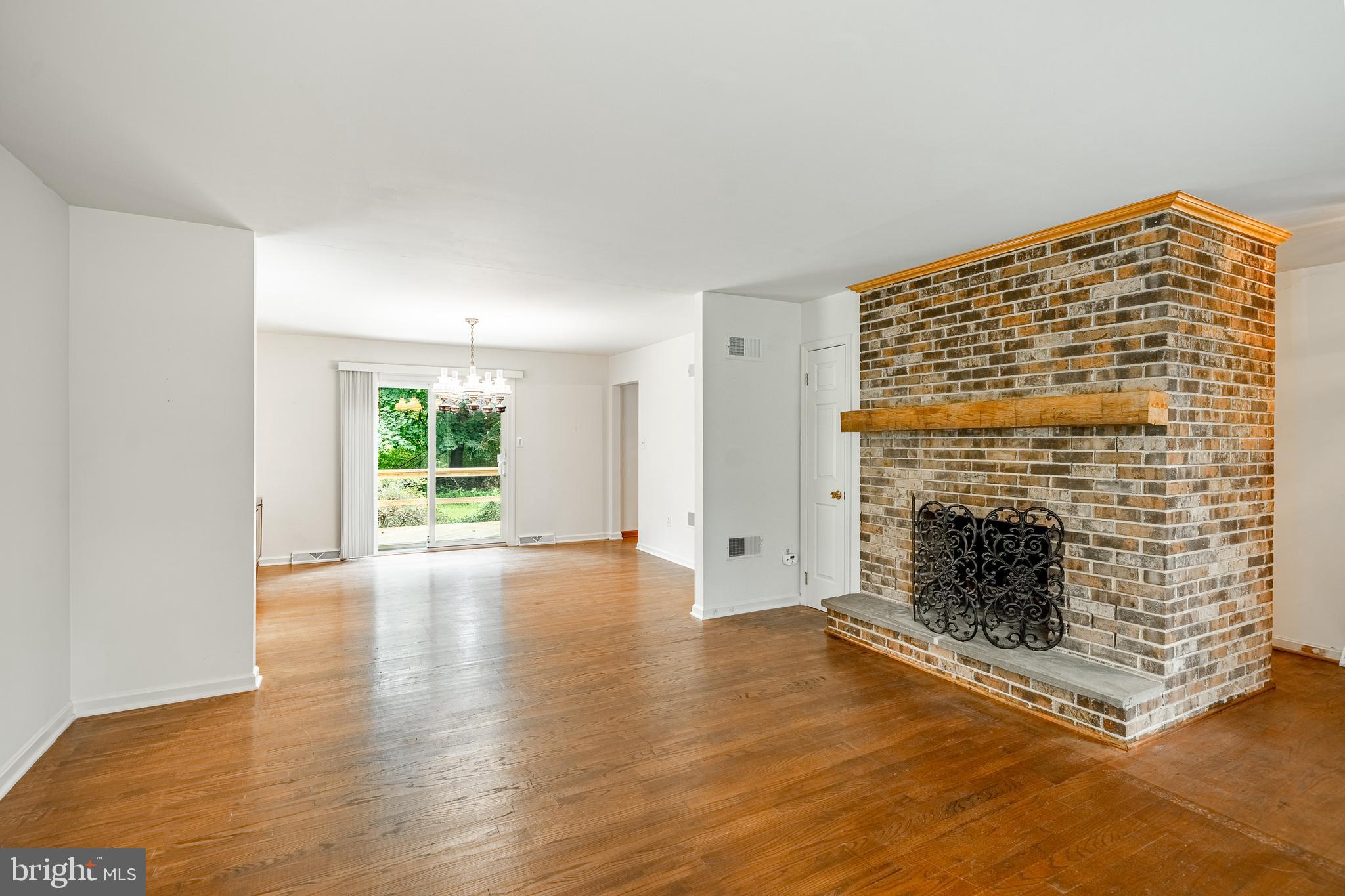 238 Mansion Road Elverson, PA 19520 - Photo 3 of 36 Gallery Image 3