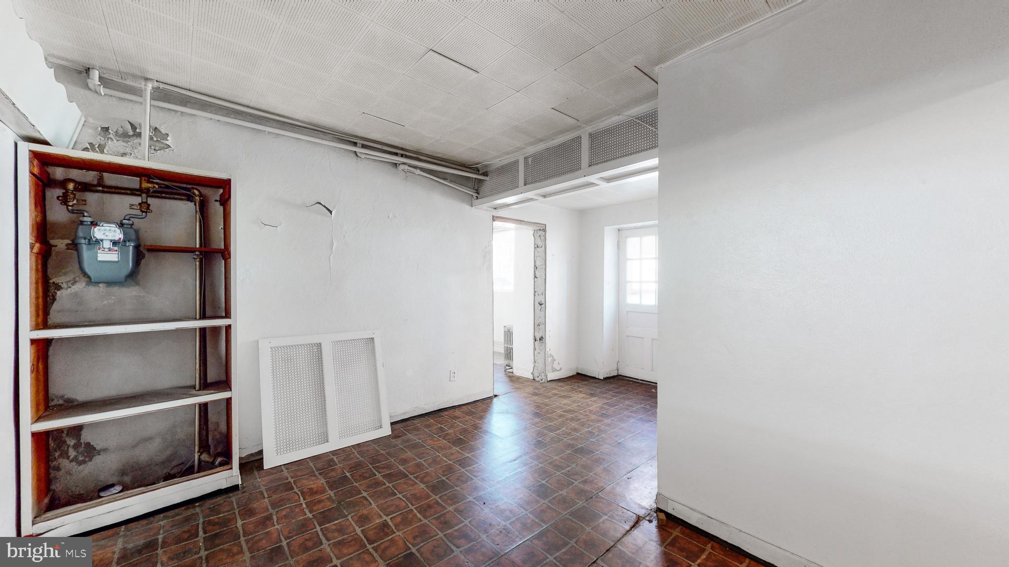 41 Kent Road Upper Darby, PA 19082 - Photo 26 of 34