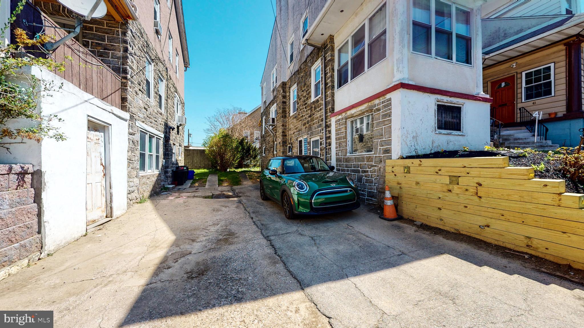 41 Kent Road Upper Darby, PA 19082 - Photo 32 of 34