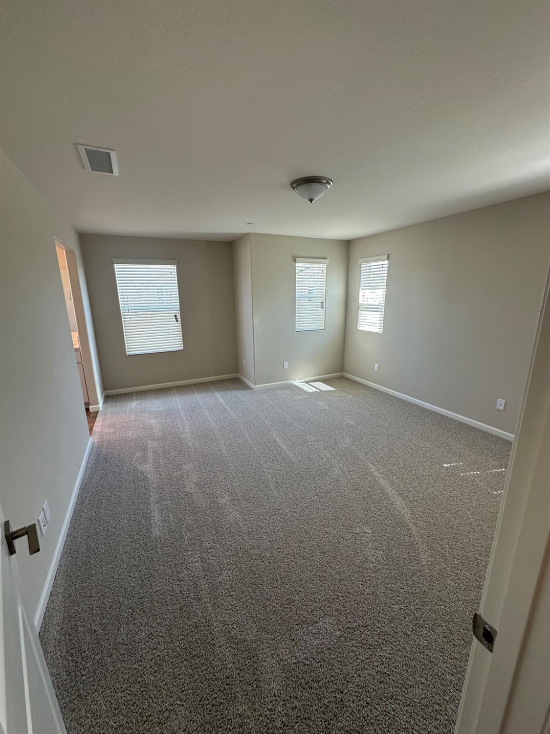 1122 Elevations Way West Madera, CA 93636 - Photo 5 of 16 Primary bedroom