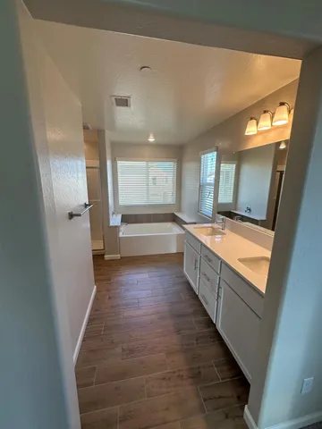 $420,000 | 1122 Elevations Way West, Madera, CA 93636