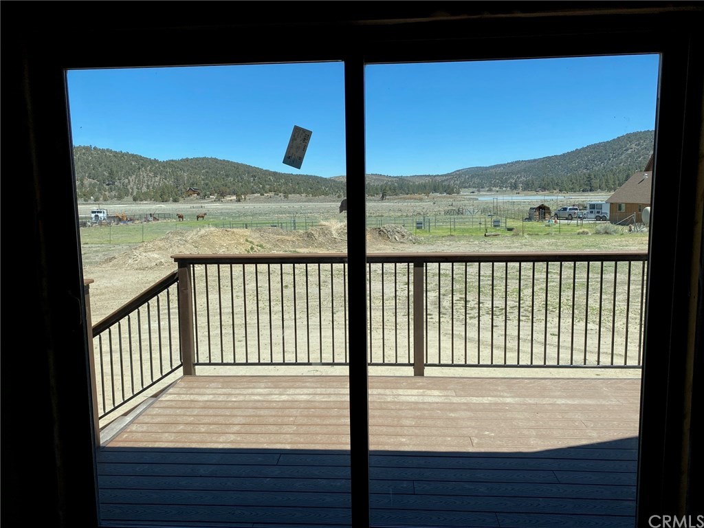 848 E Lane Big Bear City, CA 92314 - Photo 8 of 16