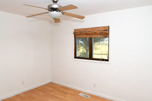 a view of empty room with window