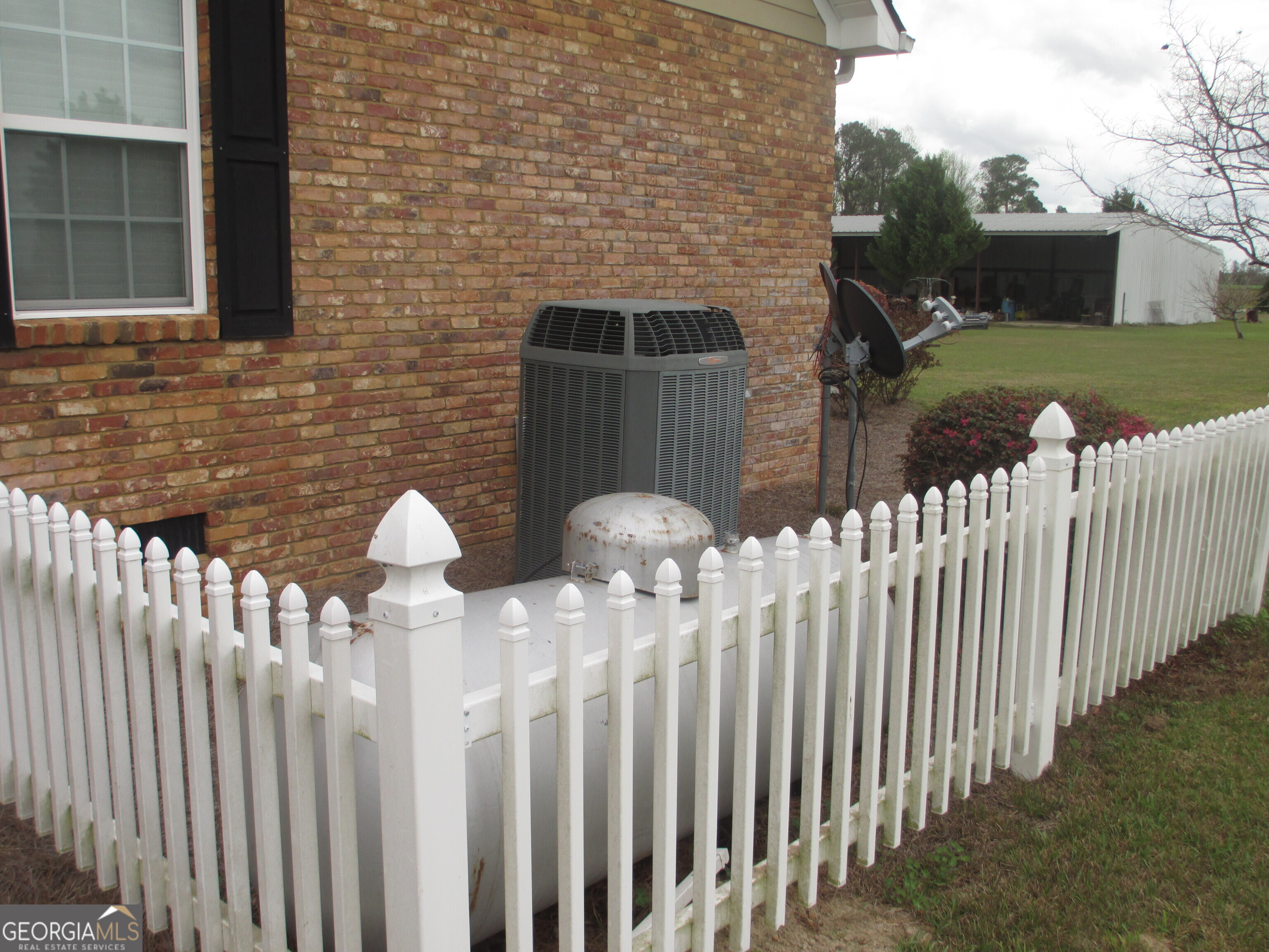 40 Comer Yawn Road Hazlehurst, GA 31539 - Photo 9 of 54