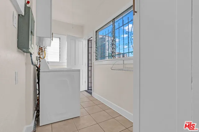 $3,450 | 6627 West 6th Street, Los Angeles, CA 90048