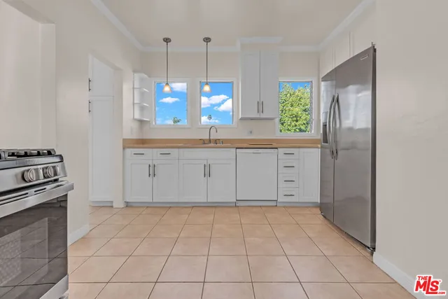 $3,450 | 6627 West 6th Street, Los Angeles, CA 90048