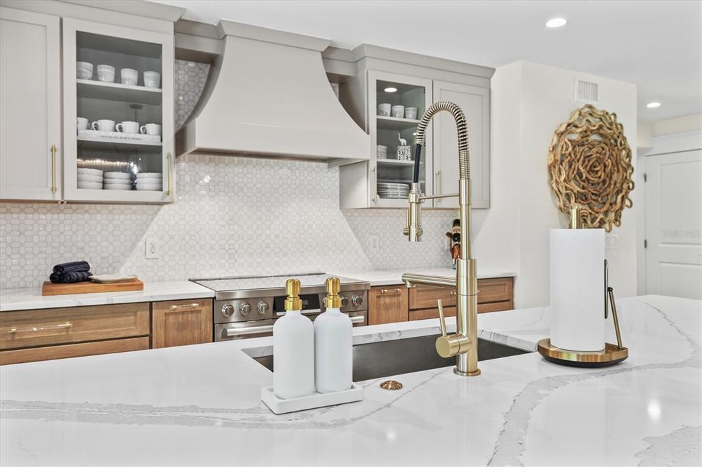 506 58th Street Holmes Beach, FL 34217 - Photo 19 of 96