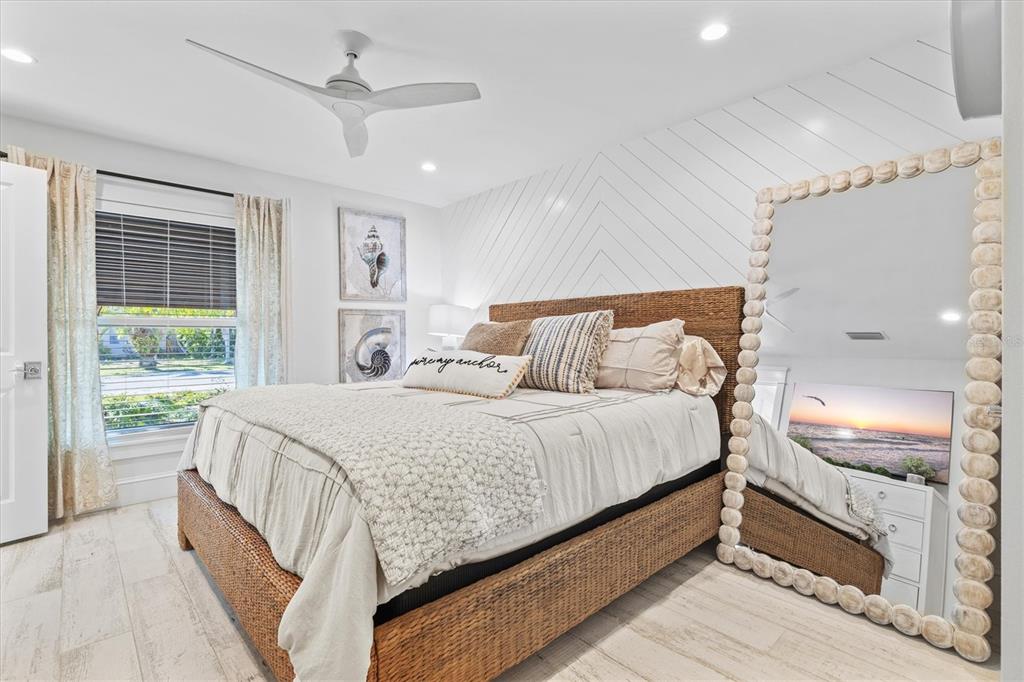506 58th Street Holmes Beach, FL 34217 - Photo 38 of 95