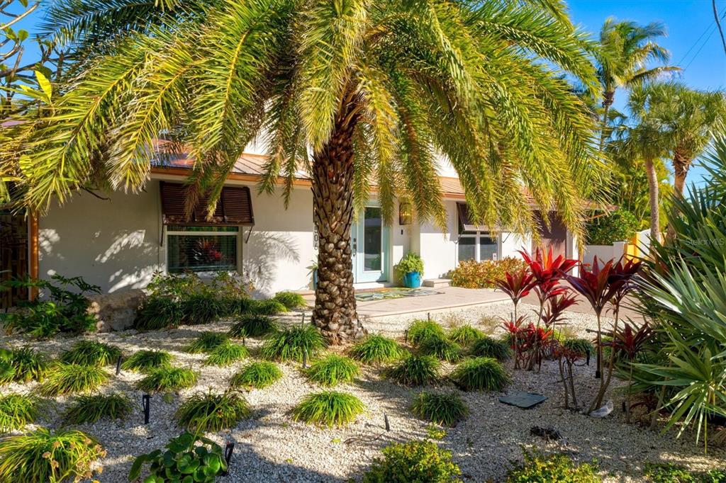 506 58th Street Holmes Beach, FL 34217 - Photo 5 of 96