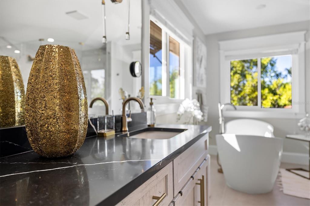 506 58th Street Holmes Beach, FL 34217 - Photo 55 of 96