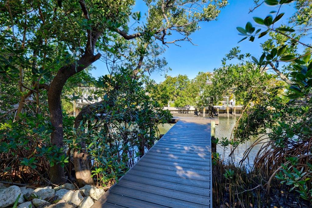 506 58th Street Holmes Beach, FL 34217 - Photo 8 of 95