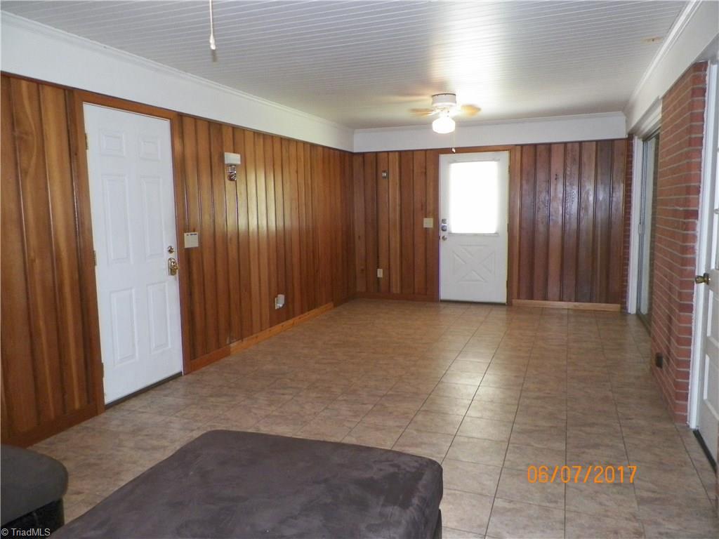 3064 Arnold Road Lexington, NC 27295 - Photo 10 of 18 Den