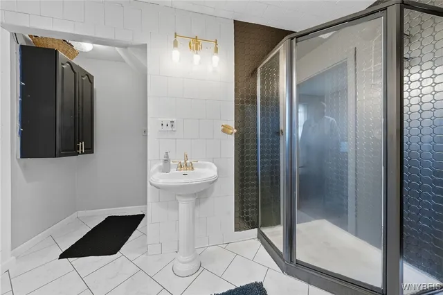 $319,900 | 5604 Gasport Road, Royalton, NY 14094