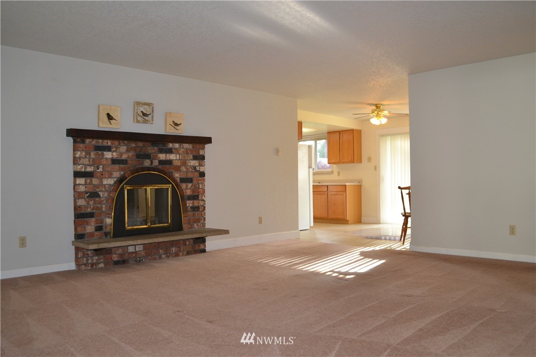 951 Robin Hood Loop Forks, WA 98331 - Photo 2 of 16 Gallery Image 2