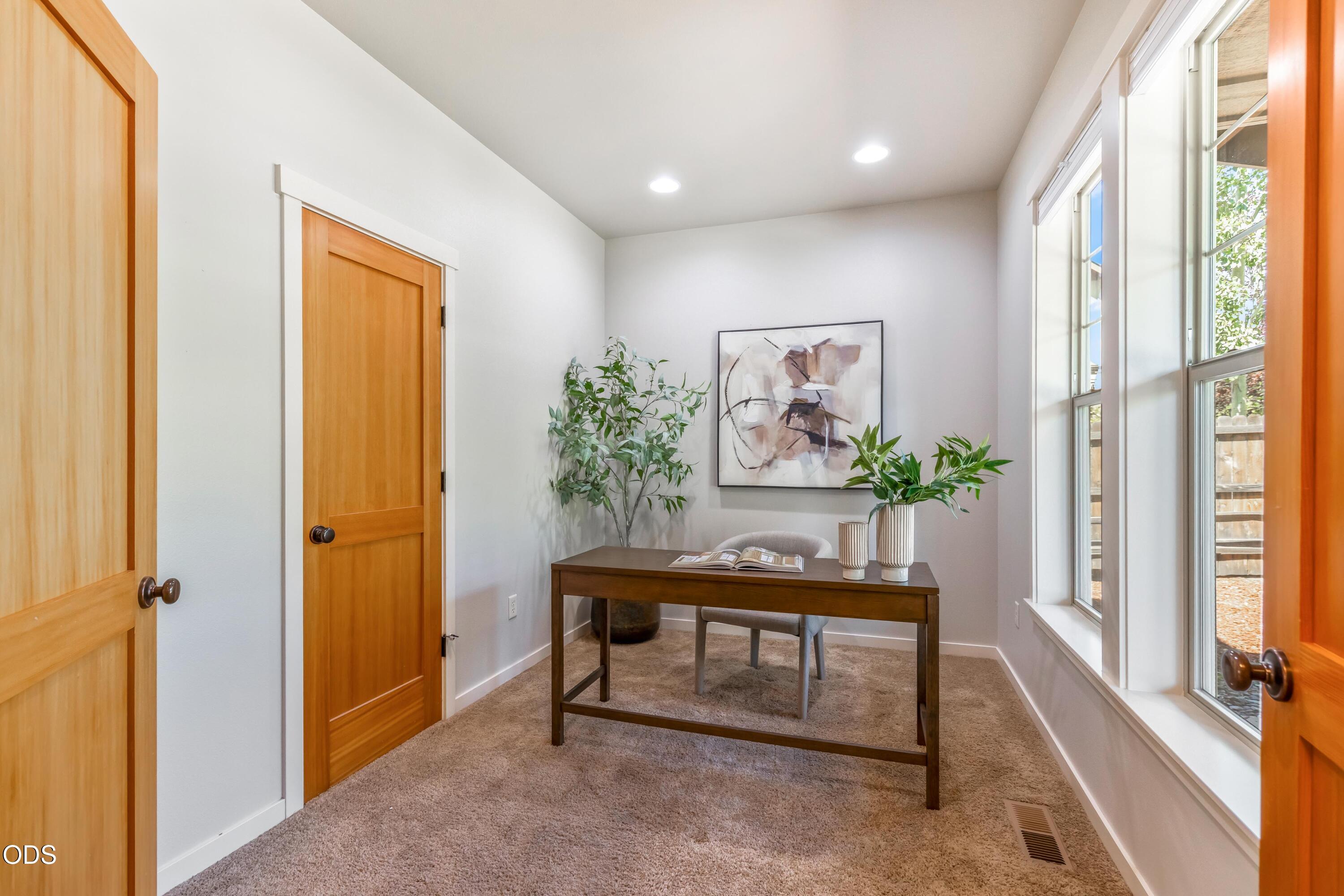 63319 O. B. Riley Road Bend, OR 97703 - Photo 13 of 43