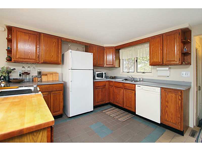 1249 Anthony Road Portsmouth, RI 02871 - Photo 5 of 25 Kitchen.