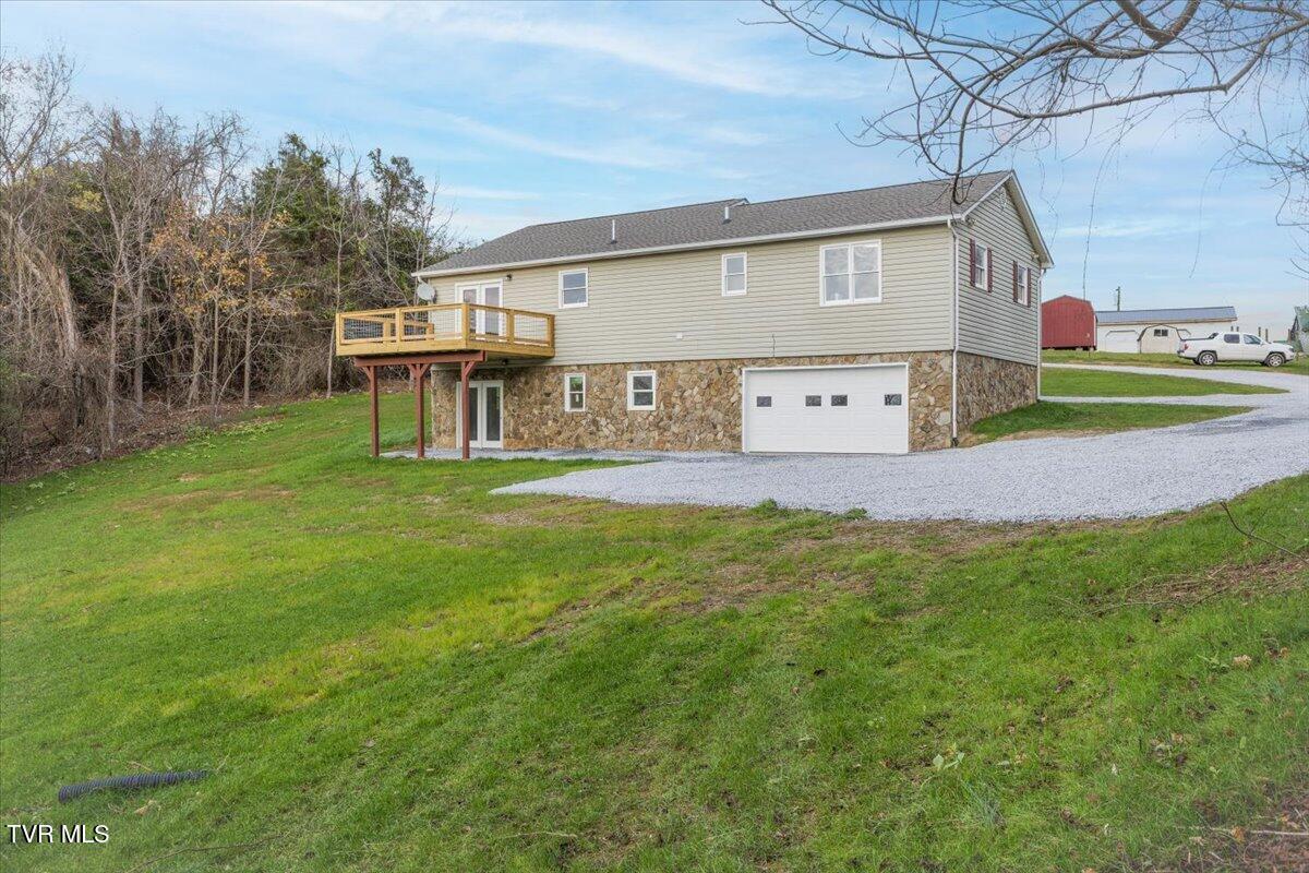 280 South Summer Sound Road Piney Flats, TN 37686 - Photo 9 of 54 41-128A0653