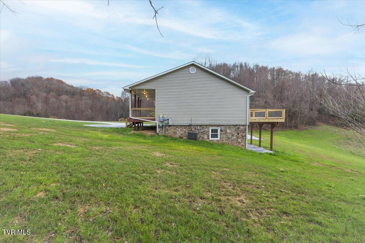 280 South Summer Sound Road Piney Flats, TN 37686 - Photo 10 of 54 43-128A0659
