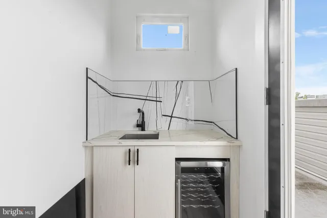 $2,500 | 647 North 41st Street, Unit C, Philadelphia, PA 19104