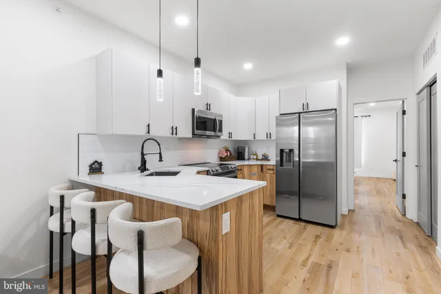 $2,500 | 647 North 41st Street, Unit C, Philadelphia, PA 19104