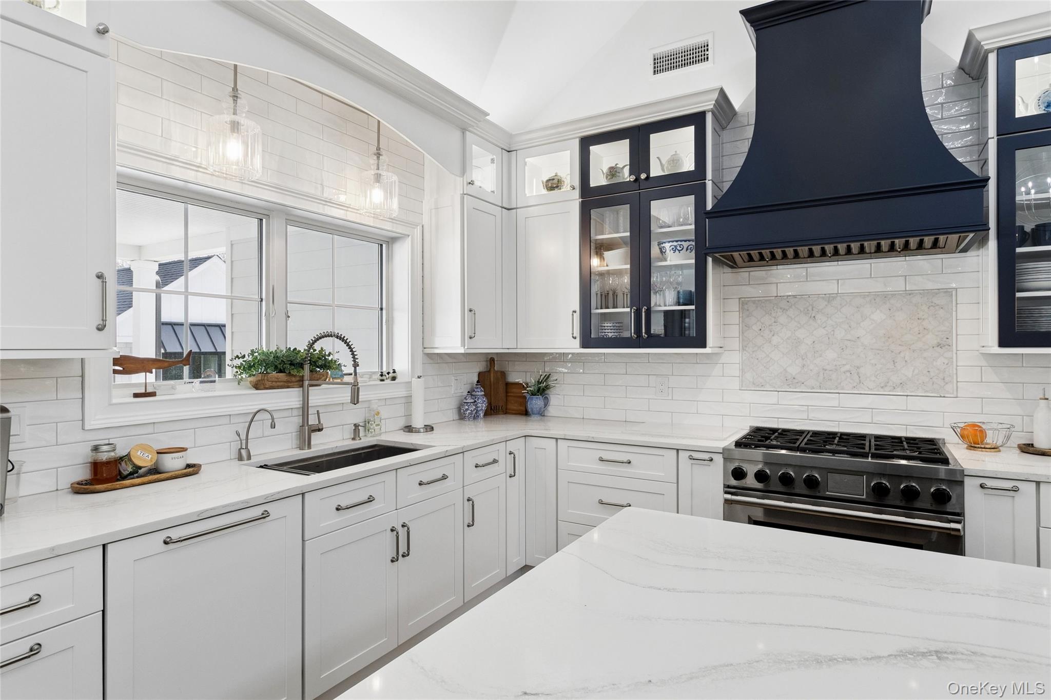 47 Old Riverhead Road Hampton Bays, NY 11946 - Photo 13 of 44