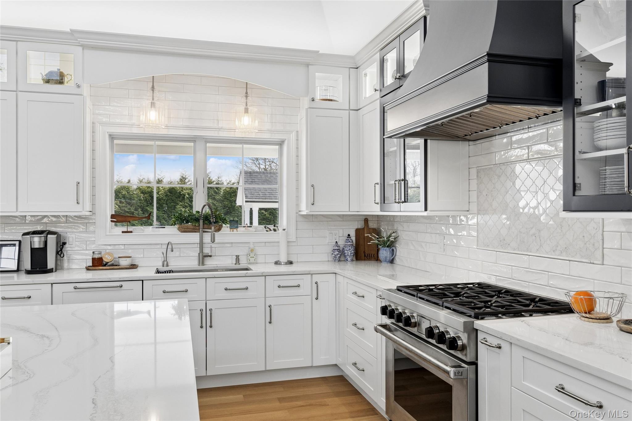 47 Old Riverhead Road Hampton Bays, NY 11946 - Photo 14 of 44