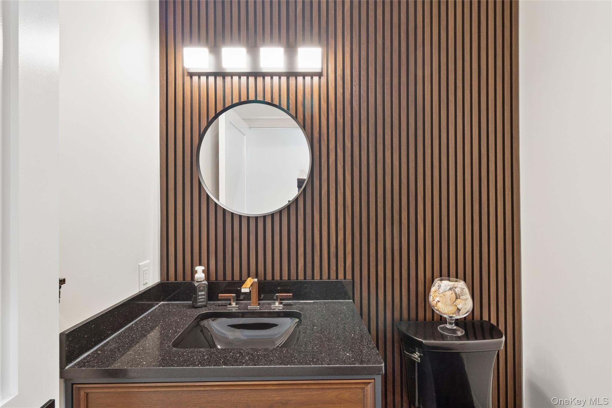 47 Old Riverhead Road Hampton Bays, NY 11946 - Photo 22 of 44